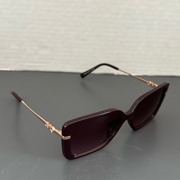 Michael Kors
Castellina square-frame sunglasses. - Picture 5 of 10